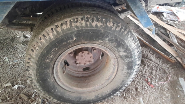 รถอีซูซุ 6 ล้อ NPR ติดเครน 3 ตัน. 115 แรงม้า.    สนใจติดต่อ  081 - 6079515