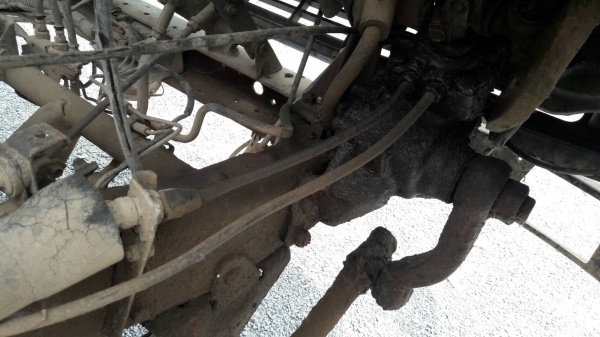 รถอีซูซุ 6 ล้อ NPR ติดเครน 3 ตัน. 115 แรงม้า.    สนใจติดต่อ  081 - 6079515