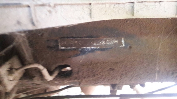 รถอีซูซุ 6 ล้อ NPR ติดเครน 3 ตัน. 115 แรงม้า.    สนใจติดต่อ  081 - 6079515