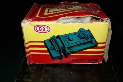 ขายกลอนตึกตราสามห่วงใหม่เก่าเก็บTRI-CIRCLE CYLINDER NIGHT LATCH ART.NO.939