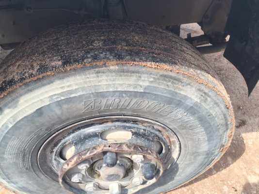 ISUZU DECA FXZ 320 HP MAXLOAD ปี 49 รถพ่วงแม่ + ลูก แม่สิบล้อ 2 เพลา กระบะดั๊มพ์เหล็ก 12 ตันของสามมิตรลอนเฉียงพร้อมบรรทุกได้เลย ลูก 3 คานดั๊มพ์สามมิตรลอนเฉียง เครื่องยนต์แรงดีเดิมๆไม่มีเยิ้ม ภายในห้องเก๋งสะอาดสวยคอนโซลอยู่ครบพร้อม แอร์เย็น พวงมาลัยเพาเวอร