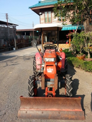 คูโบต้า KRT140 พร้อมใบมีดดันดินตราช้าง ใช้งานได้ดีมากครับ