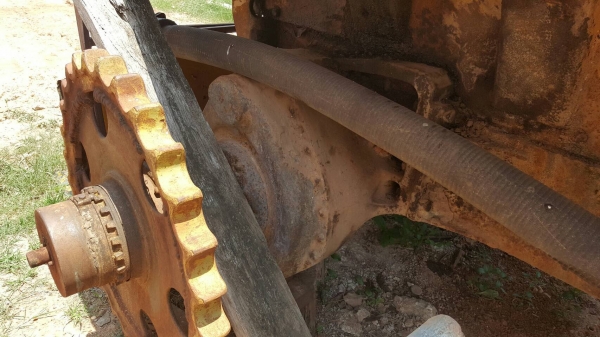 ขายตามสภาพ แทรคเตอร์ CAT D4E ไม่มีเฟรม ไม่มีโซ่ ไม่มีใบแทรค เครื่องสตาร์ทติด ราคาต่อรองได้ ขายตามสภาพ แทรคเตอร์ CAT D4E ไม่มีเฟรม ไม่มีโซ่ ไม่มีใบแทรค เครื่องสตาร์ทติด ราคาต่อรองได้