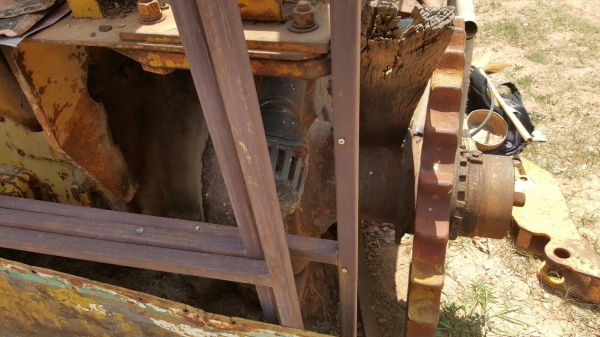 ขายตามสภาพ แทรคเตอร์ CAT D4E ไม่มีเฟรม ไม่มีโซ่ ไม่มีใบแทรค เครื่องสตาร์ทติด ราคาต่อรองได้ ขายตามสภาพ แทรคเตอร์ CAT D4E ไม่มีเฟรม ไม่มีโซ่ ไม่มีใบแทรค เครื่องสตาร์ทติด ราคาต่อรองได้