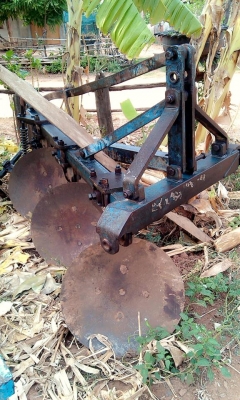 ขายผาน3โครง4ของ TT ไม่มีดามไม่มีคดลูกปืนแน่นทุกตัว ใบหลัง26นิ้วเต็ม2ใบหน้าเหลือ25นิ้ว