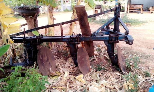 ขายผาน3โครง4ของ TT ไม่มีดามไม่มีคดลูกปืนแน่นทุกตัว ใบหลัง26นิ้วเต็ม2ใบหน้าเหลือ25นิ้ว