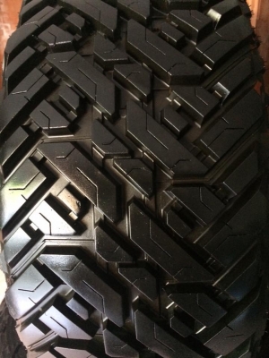 ขายยาง 33x12.50-20 MT ปี14