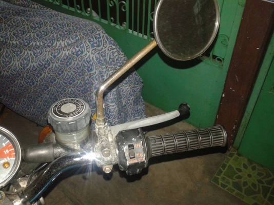 ขาย Suzuki GT100 เดิมๆสภาพสวยทะเบียนพร้อมโอนไม่ขาดต่อ 26000 บาทครับ