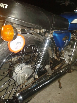 ขาย Suzuki GT100 เดิมๆสภาพสวยทะเบียนพร้อมโอนไม่ขาดต่อ 26000 บาทครับ