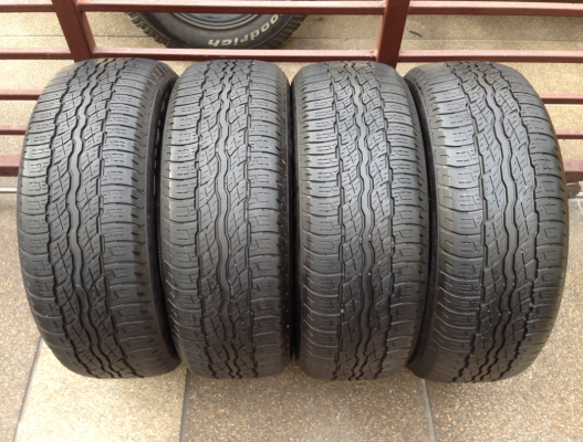 ยาง Bridgestone 235 55 18 ปลายปี14 ดอกเยอะ ใช้ยาว ราคาไม่แพง