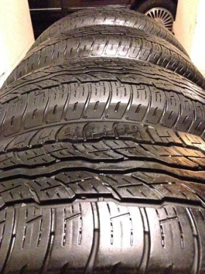ยาง Bridgestone 235 55 18 ปลายปี14 ดอกเยอะ ใช้ยาว ราคาไม่แพง