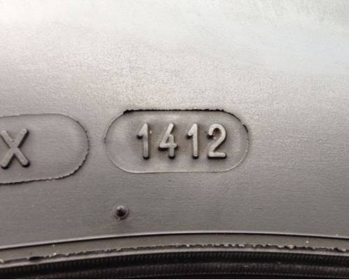 ยาง Michelin 265 70 16 ปี12 ดอกเต็ม ใช้ยาว ราคาไม่แพง