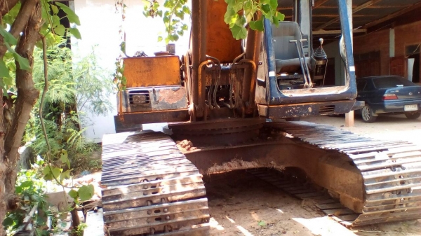 COBELKO 200// ปั้มดีk3vเครื่องแน่น6D31บูมอามสวยเอวแน่น.สีต้องเก็บ..ทำงานได่ไม่โหลด.ขาย305000ด่วนครับ.สอบถามเพิมมเติมครับ 0837335338