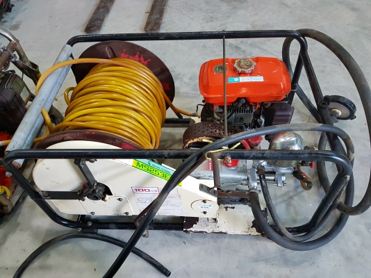 ชุดปั้มฉีดยา maruyama พร้อมเครื่อง kubota เก่าญี่ปุ่น