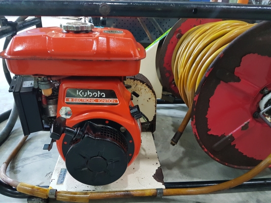 ชุดปั้มฉีดยา maruyama พร้อมเครื่อง kubota เก่าญี่ปุ่น