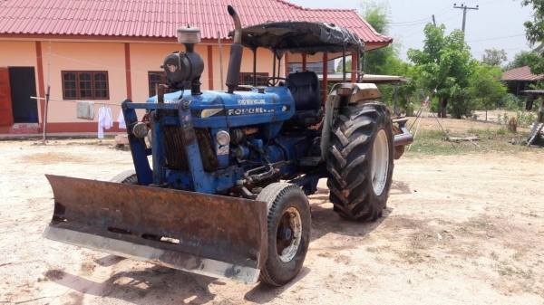 ขายรถไถ 6600 T3 เต็มตัวอุปกรหน้าหลัง CMT เล่มพร้อมโอนรถสวยพร้อมใช้คับราคาเบาๆ