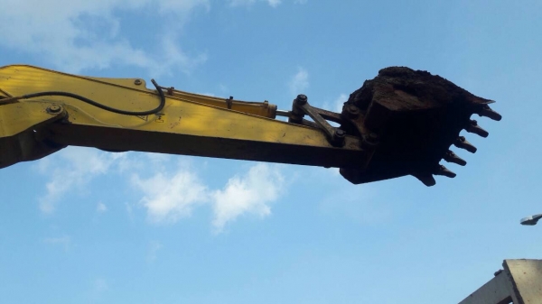 ขายรถแบ็คโฮ Komatsu PC160LC-8 เอกสารอินวอยซ์ ไฟฟ้าครบ ไมล์ชั่วโมง 6,900