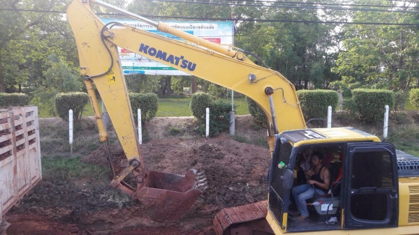 ขายรถแบ็คโฮ Komatsu PC160LC-8 เอกสารอินวอยซ์ ไฟฟ้าครบ ไมล์ชั่วโมง 6,900