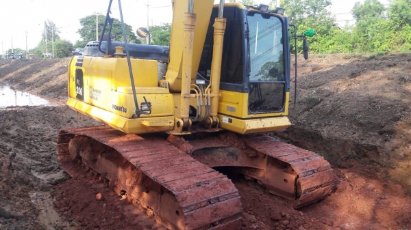ขายรถแบ็คโฮ Komatsu PC160LC-8 เอกสารอินวอยซ์ ไฟฟ้าครบ ไมล์ชั่วโมง 6,900