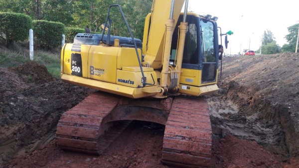 ขายรถแบ็คโฮ Komatsu PC160LC-8 เอกสารอินวอยซ์ ไฟฟ้าครบ ไมล์ชั่วโมง 6,900