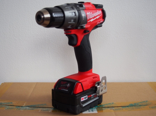 ชุดสว่านไร้แปรงถ่านมือ2 Milwaukee 2897-22 มีสว่านกระแทกและสว่านไขควง รุ่นใหม่ล่าสุด2016 แบ็ต5.0แอมป์