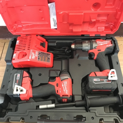 ชุดสว่านไร้แปรงถ่านมือ2 Milwaukee 2897-22 มีสว่านกระแทกและสว่านไขควง รุ่นใหม่ล่าสุด2016 แบ็ต5.0แอมป์
