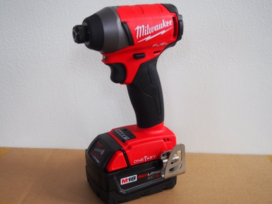 แม่เจ้า!! สว่านไร้สายเชื่อมต่อผ่านมือถือได้ ทำไปเพื่อ? Milwaukee 2796-22 แม่เจ้า!! สว่านไร้สายเชื่อมต่อผ่านมือถือได้ ทำไปเพื่อ? Milwaukee 2796-22