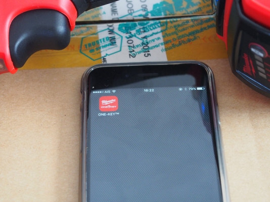 แม่เจ้า!! สว่านไร้สายเชื่อมต่อผ่านมือถือได้ ทำไปเพื่อ? Milwaukee 2796-22 แม่เจ้า!! สว่านไร้สายเชื่อมต่อผ่านมือถือได้ ทำไปเพื่อ? Milwaukee 2796-22