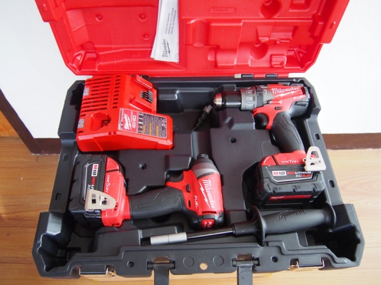 แม่เจ้า!! สว่านไร้สายเชื่อมต่อผ่านมือถือได้ ทำไปเพื่อ? Milwaukee 2796-22 แม่เจ้า!! สว่านไร้สายเชื่อมต่อผ่านมือถือได้ ทำไปเพื่อ? Milwaukee 2796-22