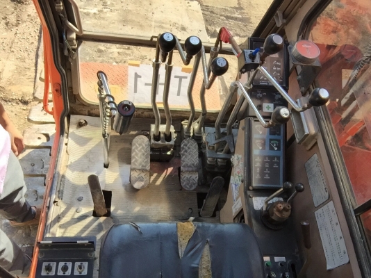 ขายรถเจาะ Hitachi ขายรถเจาะ Hitachi