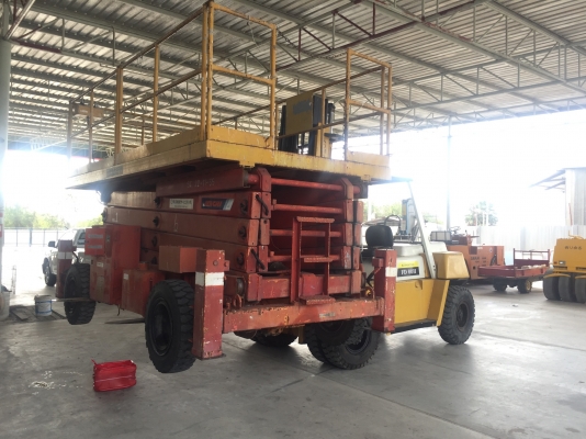 รถฟอร์คลิฟต์ KOMATSUรุ่นFD60H-3 ยกได้6ตันเสาสูง4เมตร เกียร์ออโต้ เครื่องอีซูซุ6สูบ6BB งายาว2.40เมตรสไลด์ได้ ยางตัน