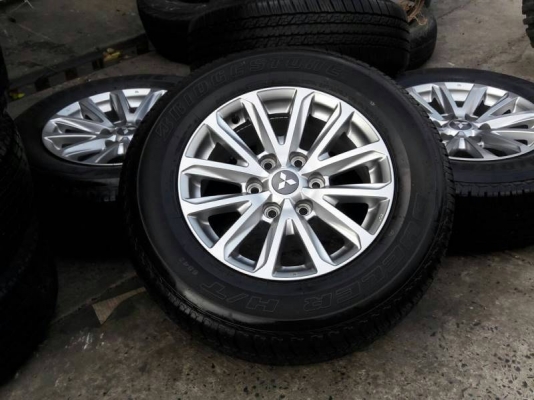 ล้อ all new Triton ขอบ 17 พร้อมยางป้ายแดง ชุดล่ะ 15500