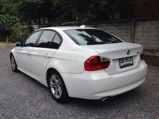 bmw 318i se สีขาว ปี 2009 ไมล์ 141xxx