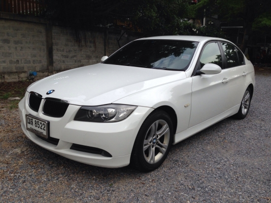 bmw 318i se สีขาว ปี 2009 ไมล์ 141xxx