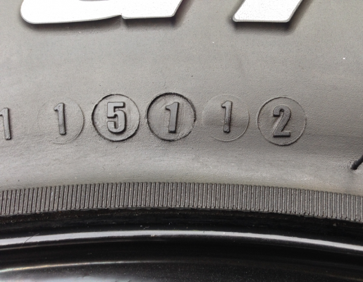 ล้อกระทะ Rock crawler ขอบ17 พร้อมยาง All BF goodrich 265 70 17 สิ้นปี12 ราคาไม่แพง