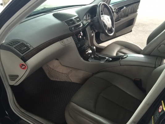 BENZ E240 2.6 W211 สีน้ำเงิน ปี 2003 รถสวยมากเดิมทั้งคันสวยทั้งภายใน ภายนอก ถูกที่สุดในตลาดรถคับ