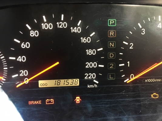 TOYOTA CAMRY 2.2 SE.G สีน้ำตาล ปี2001 รถมือเดียว รถสวย ขับดี เครื่องนิ่ง แอร์เย็น ซื้อไปคุ้ม