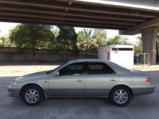 TOYOTA CAMRY 2.2 SE.G สีน้ำตาล ปี2001 รถมือเดียว รถสวย ขับดี เครื่องนิ่ง แอร์เย็น ซื้อไปคุ้ม