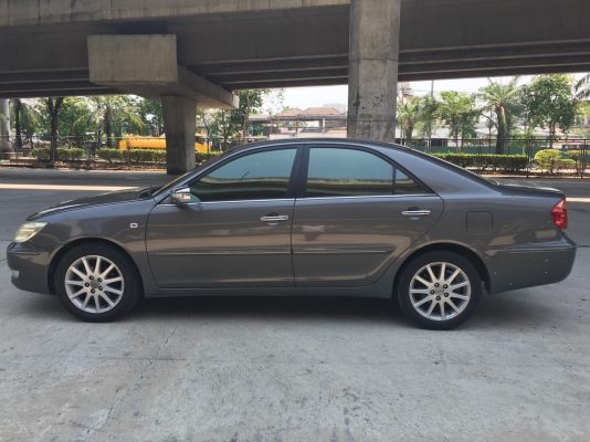 toyota camry 2.4Q สีเทาดำ ปี 2004 ไม่ติดแก๊ส เครื่องช่วงล่างดีมาก ยางปี 2015