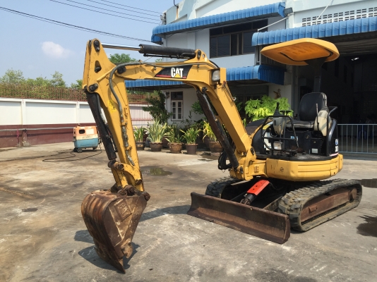 รถขุด CAT 303 CR มือสองนำเข้าจากญี่ปุ่น สภาพพร้อมใช้งาน