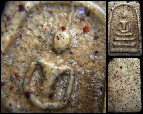 พระสมเด็จวัดระฆังพิมพ์ใหญ่ A01 เนื้อสวยจับใจ มวลสารงามๆ น่าค้นหา