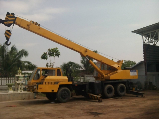 ขายรถเครน 20 ตัน และ รถสิบล้อ 16 ตัน  ราคาเหมา  3,000,000 บาทเท่านั้น