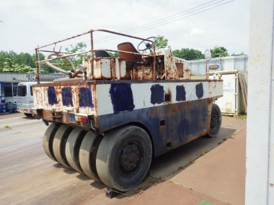 เปิดรับจอง  สินค้ากำลังเดินทาง (จองก่อนถึงเมืองไทยราคาพิเศษสุดๆแน่นอนครับ) Tile roller Sakai 5309 รถบดล้อยาง 9 ล้อ  FROM JAPAN สภาพพร้อมใช้งาน ราคา 560000 บาท สนใจติดต่อ 095-7467778 LINE 095-7467778