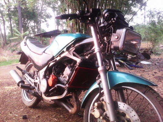 ขาย TZRR150cc.ขับใด้เครื่องดีเพิ่งทำใหม่ชุดโอนครบทะเบียนขาดเกิน3ปีเป็นชื่อผมเอง