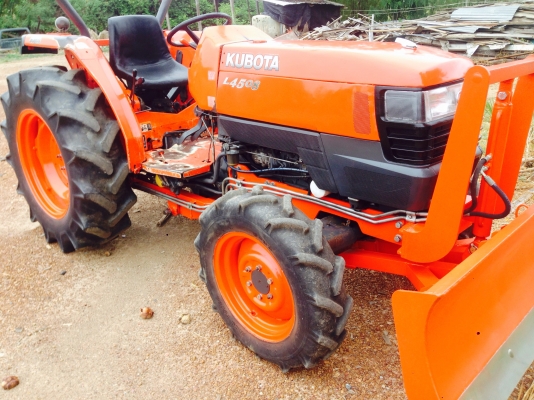 ขายL4508  4WD พร้อมใบดันหน้า ยางดี4เส้น