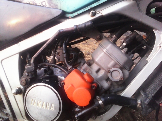 ขาย TZRR150cc.ขับใด้เครื่องดีเพิ่งทำใหม่ชุดโอนครบทะเบียนขาดเกิน3ปีเป็นชื่อผมเอง