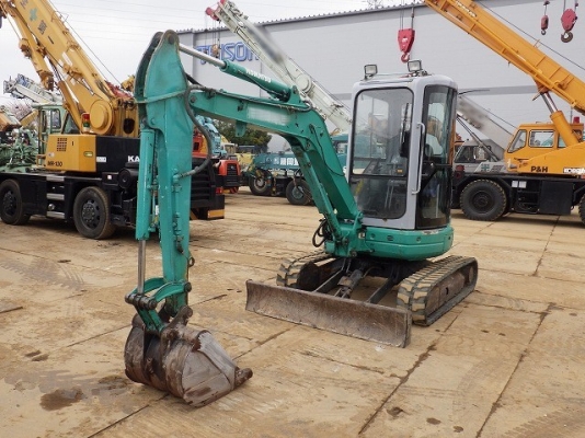 Komatsu PC35MR-1 เก่าญี่ปุ่น ตู้เก๋ง พร้อมไลน์หัวเจาะ