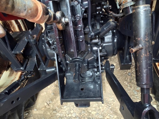 ขายรถไถยันมาร์ EF453T LX สภาพพร้อมใช้งาน พร้อมชุดอุปกรณ์ใบมีดดันดินหน้าและโลเตอร์รีจอบหมุน ราคา 328,000 สนใจโทร 081-9136451 หรือ ขอดูรูปผ่านทาง line:Bow6451 ค่ะ ขายรถไถยันมาร์ EF453T LX สภาพพร้อมใช้งาน พร้อมชุดอุปกรณ์ใบมีดดันดินหน้าและโลเตอร์รีจอบหมุน ราคา 328,000 สนใจโทร 081-9136451 หรือ ขอดูรูปผ่านทาง line:Bow6451 ค่ะ