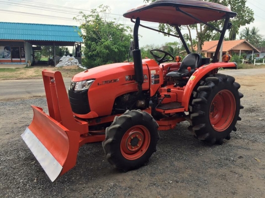 ขายรถไถคูโบต้า L3608(4WD) 2เพลา พร้อมอุปกรณ์ใบมีดดันดินหน้าและโลเตอร์รีจอบหมุน ราคา 298,000 บาท สนใจโทร 081-9136451 หรือ ขอดูรูปผ่านทาง line:bow6451 ค่ะ ขายรถไถคูโบต้า L3608(4WD) 2เพลา พร้อมอุปกรณ์ใบมีดดันดินหน้าและโลเตอร์รีจอบหมุน ราคา 298,000 บาท สนใจโทร 081-9136451 หรือ ขอดูรูปผ่านทาง line:bow6451 ค่ะ