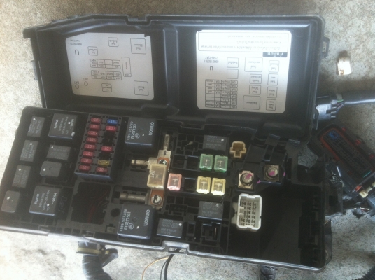 ชุดสายไฟอีชูชุดีแมกช์พร้อมชุดกล่องฟิวเครื้อง2500คอมคับ